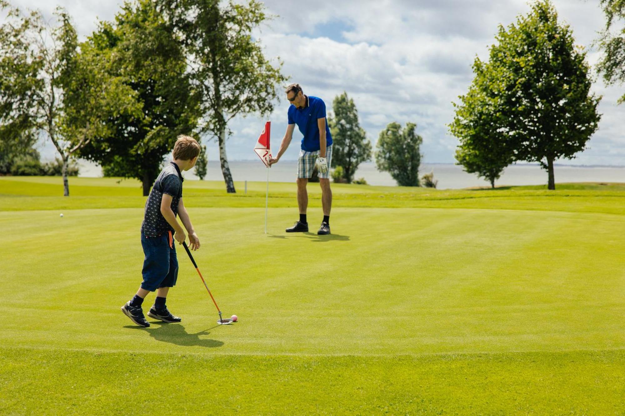 Golf 'N Wave Aktivresort Fehmarn Exterior foto